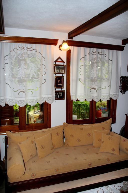 Villa Katoikia Me Ta Pitharia Prínos Esterno foto