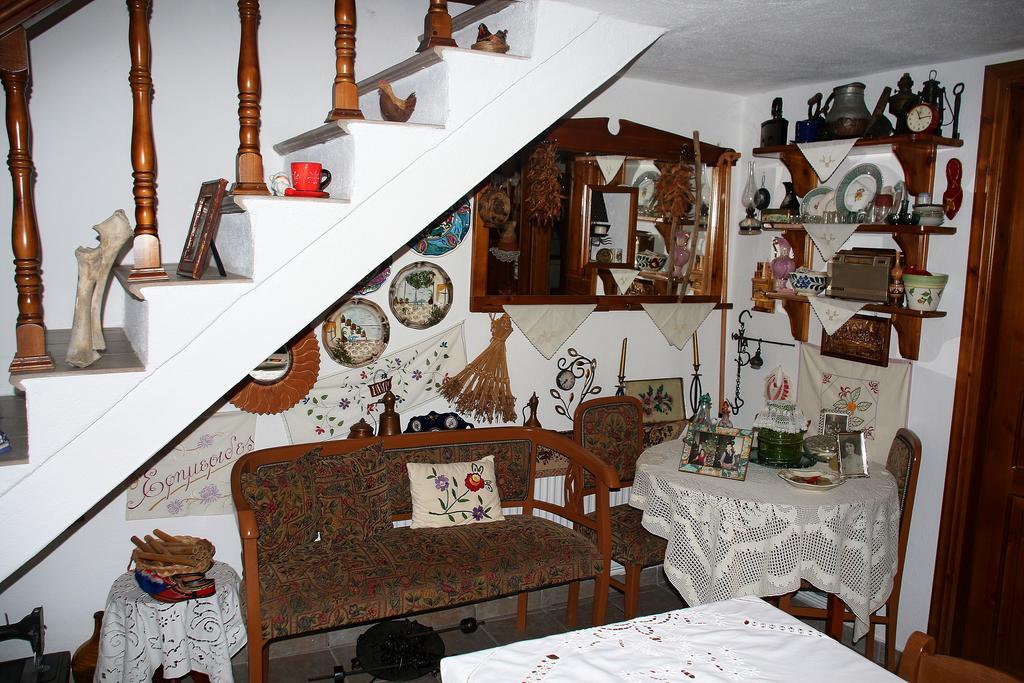Villa Katoikia Me Ta Pitharia Prínos Esterno foto